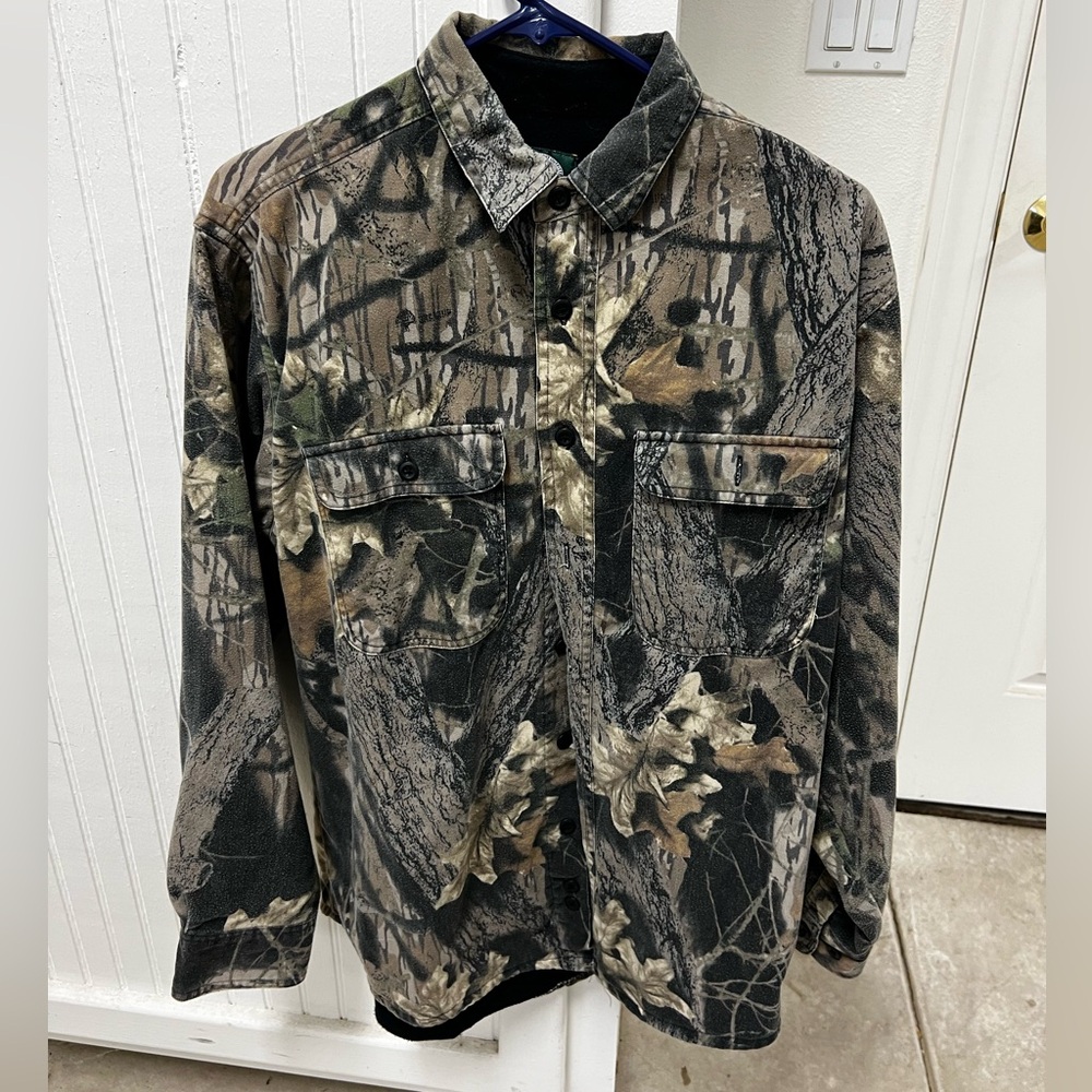 Men’s Medium Cabela’s Camo Button Down Fleece Lined Hunting Shirt